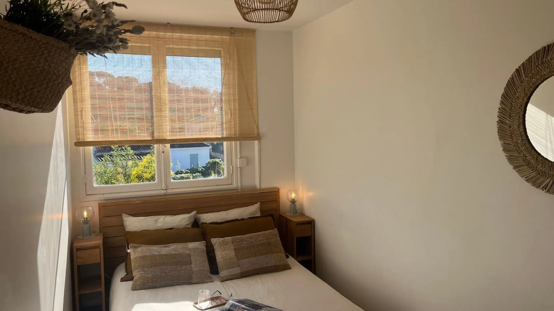 Terrasse Vue Mer - Appartement 6 Pers, 3 Chambres Et Parking A St Tropez 쎙뜨호뻬